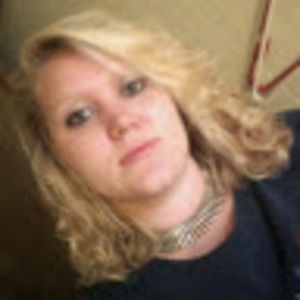 Meet your Posher, Leeann